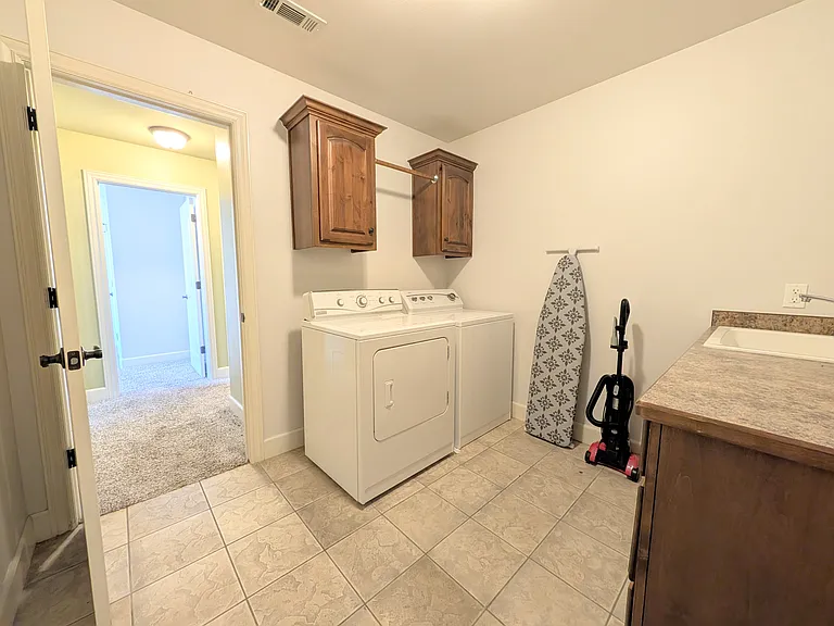 2944 W Old Farmington Rd — Photo 11