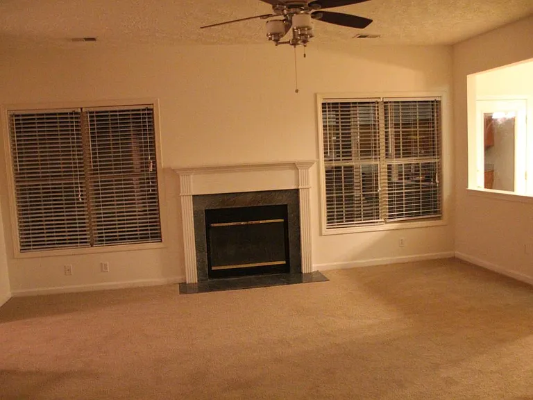 777 Rosslyns Dl — Photo 7