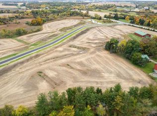 611 Beere Ln, Burlington, WI 53105