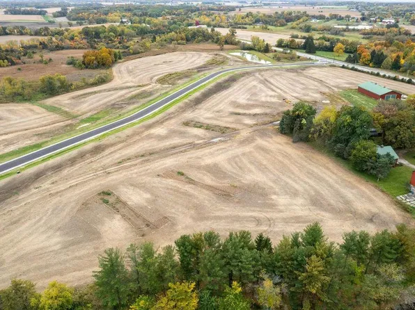 611 BEERE LANE, Burlington, WI 53105