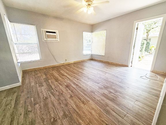 5th image of 639 NE 17th Ter #4