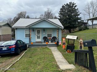 205 Oakwood Rd, Middlesboro, KY 40965