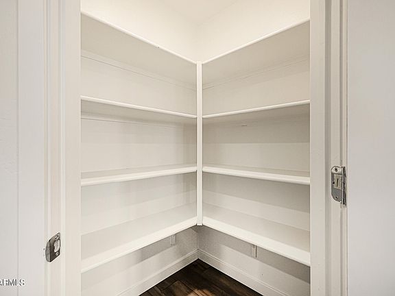 3rd image of 618 W PINTAIL Drive