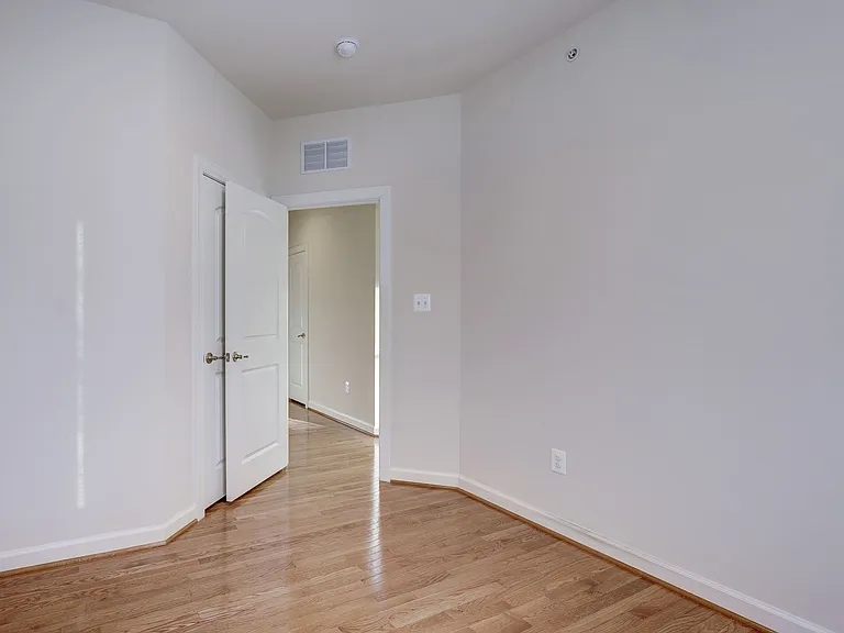 122 Parkview Ave — Photo 21