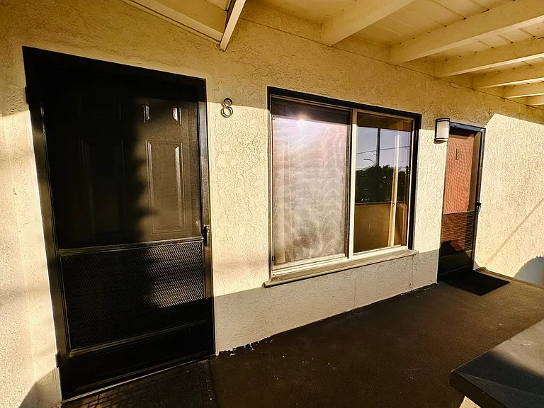 1101 E Grand Ave — Photo 44