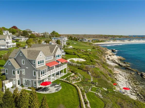 737 Boston Neck Rd, Narragansett, RI 02882
