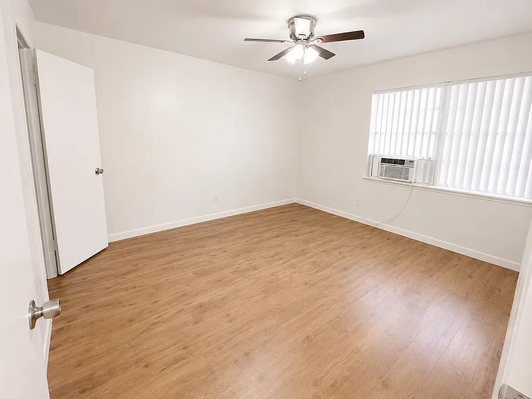 The Pines Apts — Photo 31
