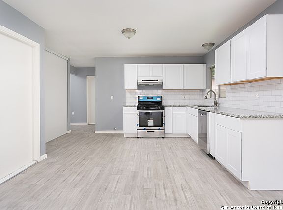 5th image of 12742 Thomas Sumter St