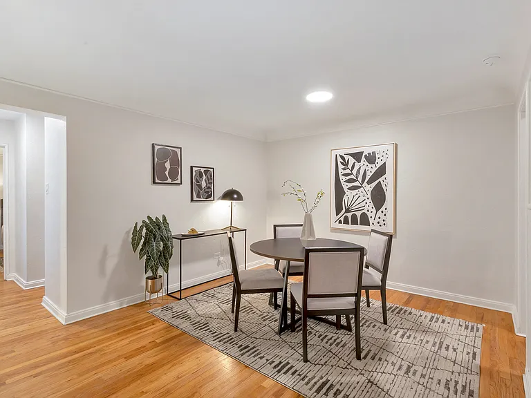 611 East 11th — Photo 8