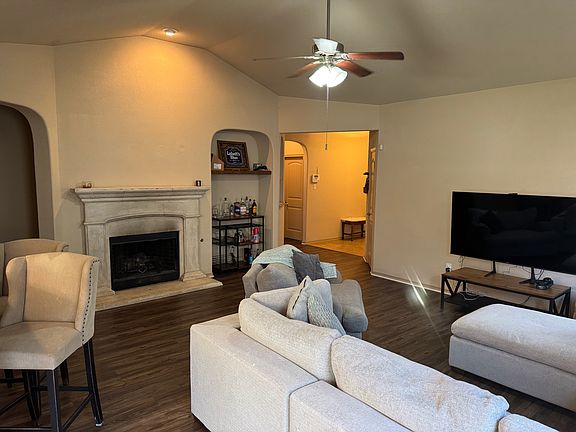 2nd image of 1321 Zanna Grace Way