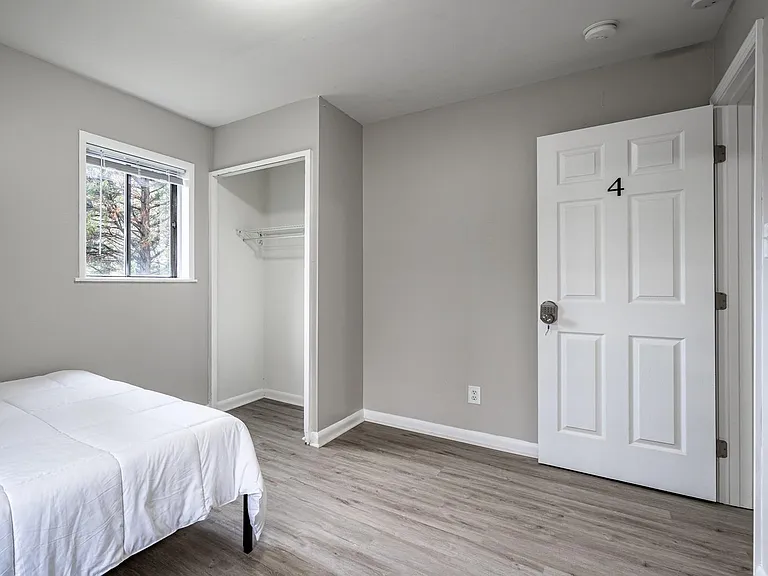 Conley Dr — Photo 2