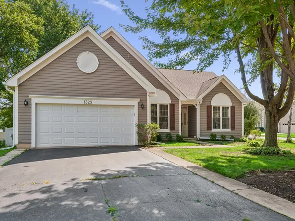 1329 Amaranth Dr, Naperville, IL 60564