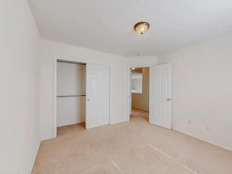 7309 Boxwood Ave NE — Photo 5
