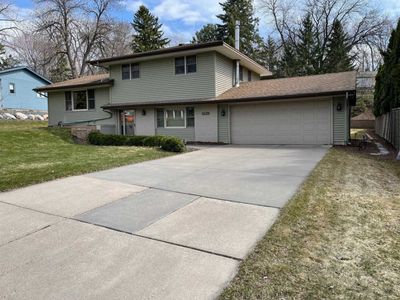 10932 Territorial Dr, Burnsville, MN, 55337
