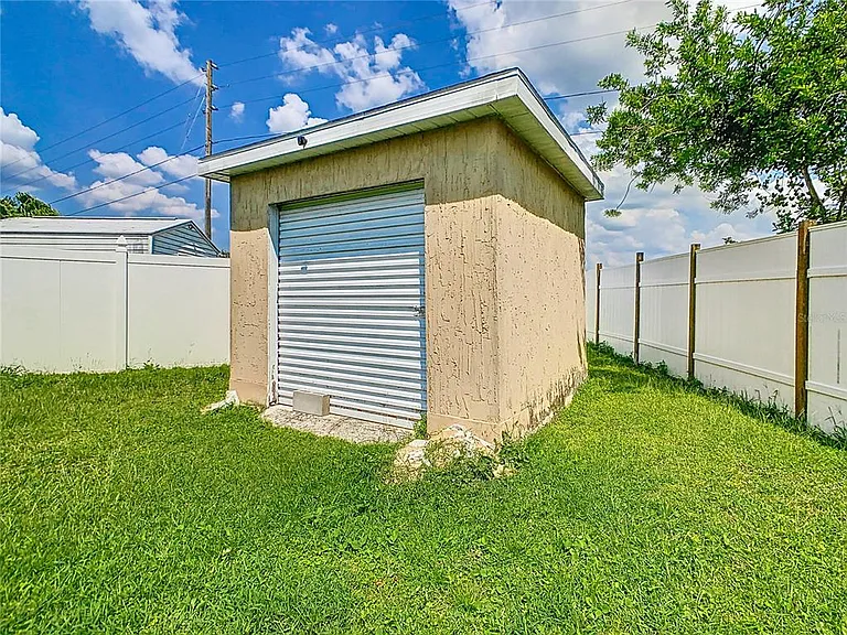 853 Blanc Ct — Photo 14