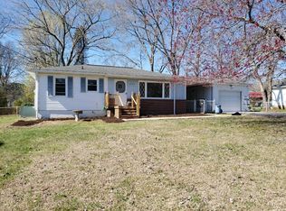 102 Woodlawn Dr, Kingston, TN 37763