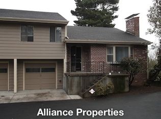 2081 SW Camelot Ct, Portland, OR 97225