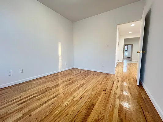 Rented by Pear NYC LLC | media 22
