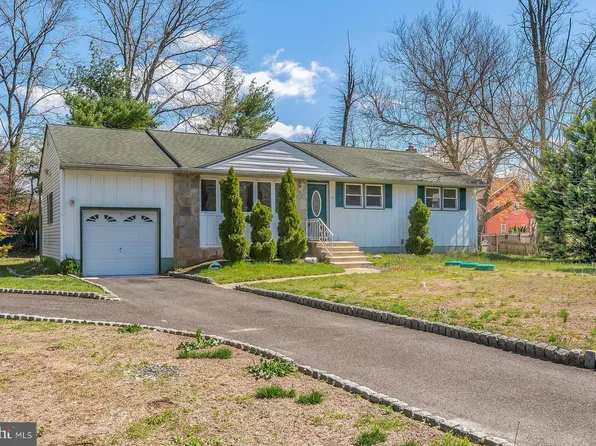 142 New Freedom Rd, Clementon, NJ 08021