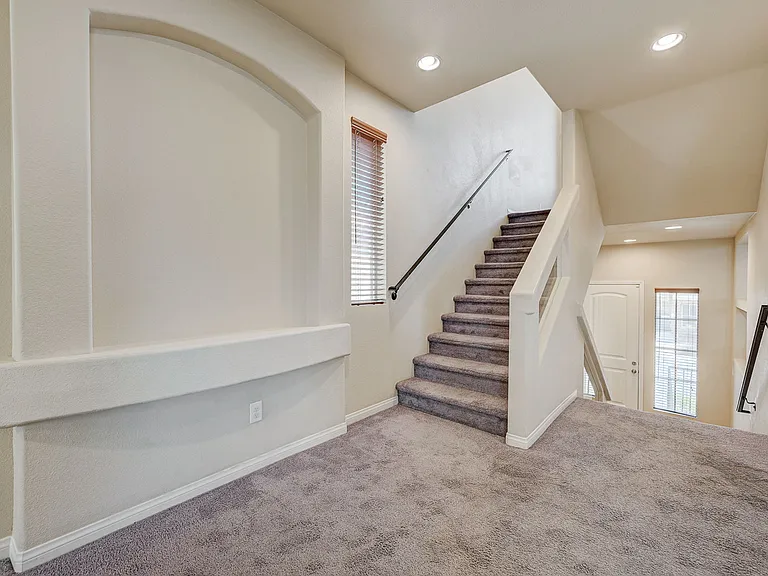 706 Eros Ct — Photo 16