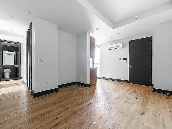 4th image of 1270 New York Ave #7P