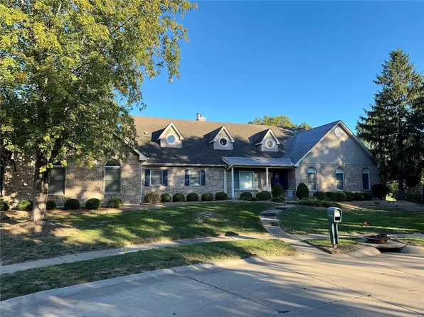 15345 Schoettler Estates Dr, Chesterfield, MO 63017