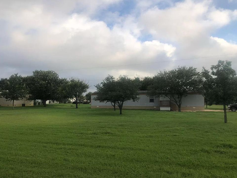 3/2 Mobile home on 1 acre