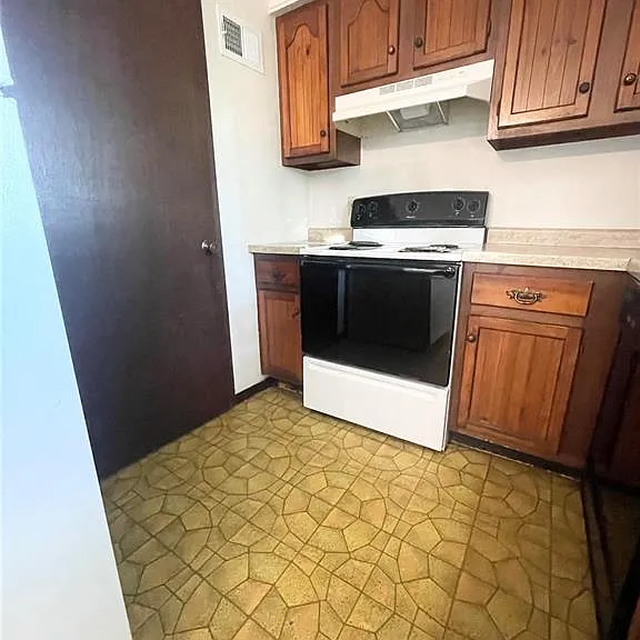 139 Stacy Dr — Photo 6