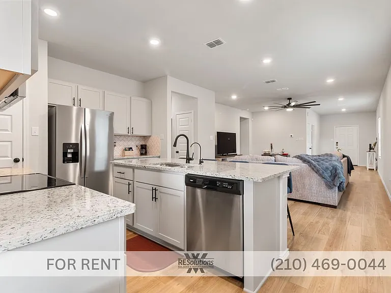 4250 Admirals Bnd — Photo 16