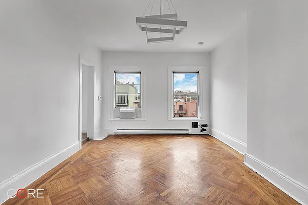 Rented by CORE | media 18