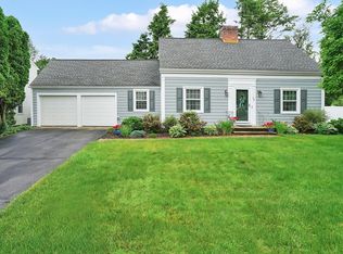 38 Fallston St, Springfield, MA 01119
