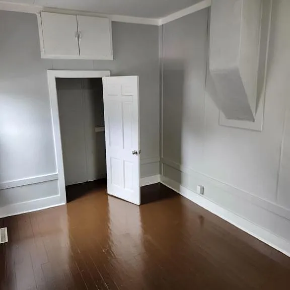 217 S Scott St — Photo 4