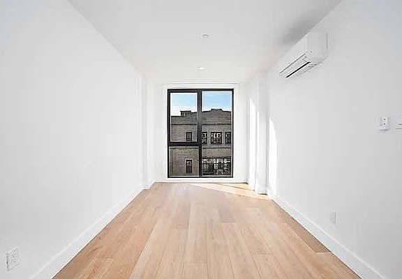4th image of 23-33 Astoria Blvd #2C