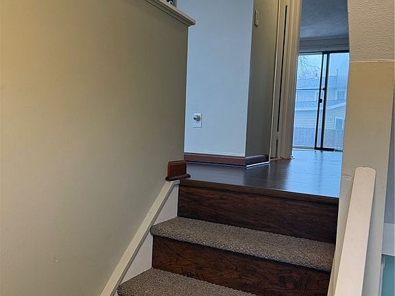 2nd image of 4176B Burningtree Rd