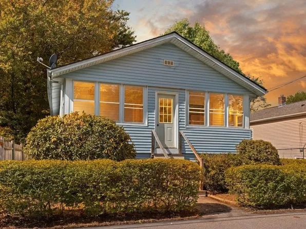 75 Sterling Rd, Brockton, MA 02302