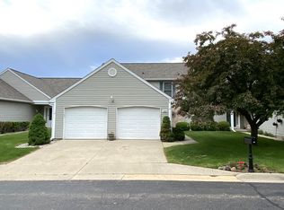 2929 Hunters Pl, Kalamazoo, MI 49048