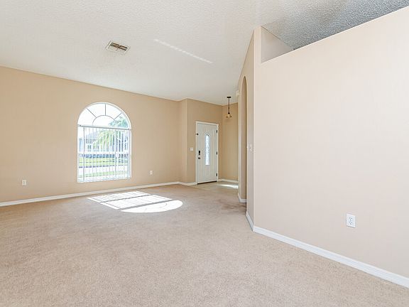 3rd image of 8609 Cavendish Dr