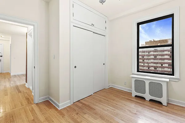 Rented by Compass | media 12