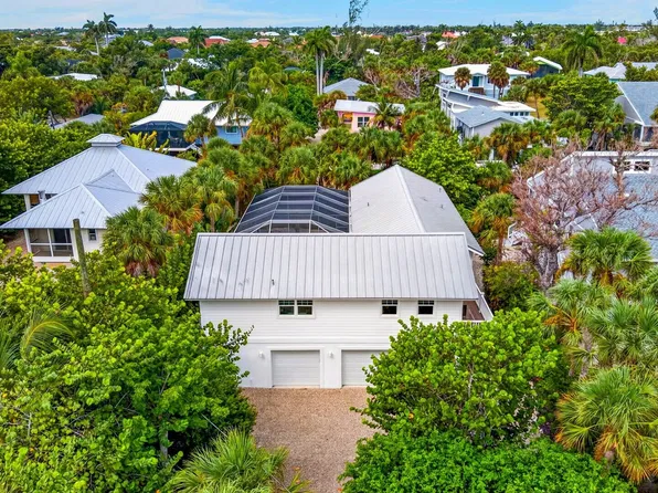 721 Cardium St, Sanibel, FL 33957