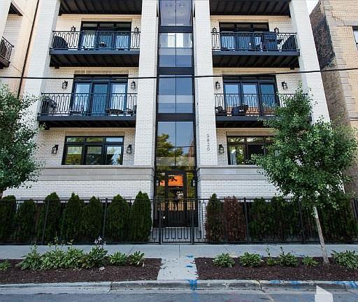 3rd image of 3822 N Ashland Ave