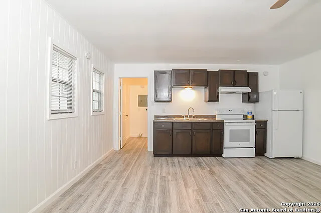 215 Greenlawn Ave #B — Photo 5