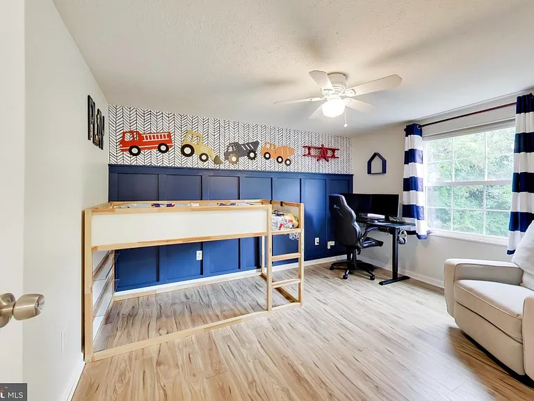 5932 Peregrine Dr — Photo 19