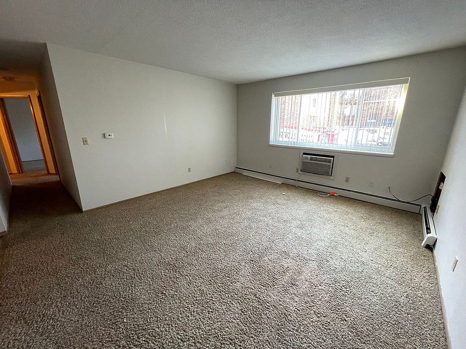 1st image of 2030 1st Ave NE #200
