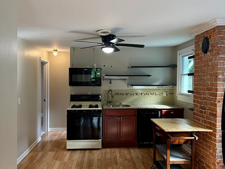313 Pennsylvania St #2 — Photo 11
