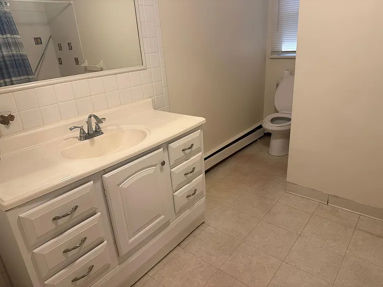 254 Admiral Ave — Photo 9
