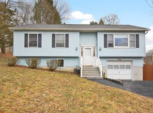 5 Edwin Rd, Poughkeepsie, NY 12603