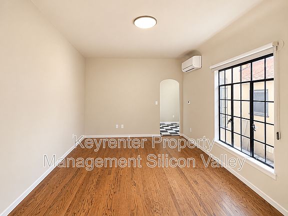 5th image of 222 N 3rd St APT 2