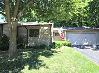 2412 Tanbark Oak Dr, Flint, MI 48532