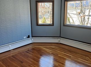 233 Walcott St FLOOR 2, Pawtucket, RI 02860