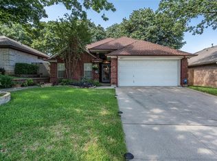 5917 Sagebrush Trl, Arlington, TX 76017